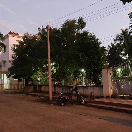 Mayurapriya Inn Chennai Exterior foto