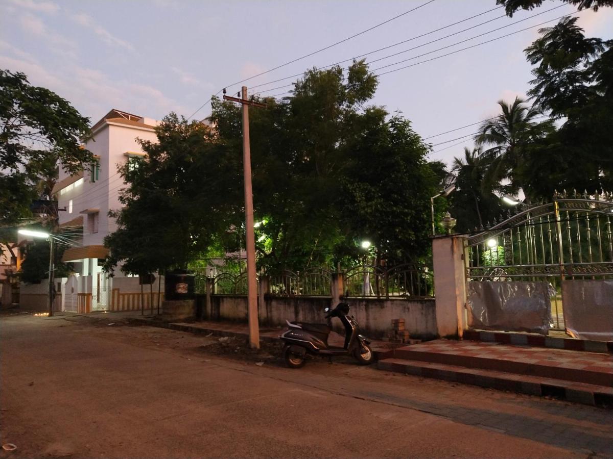Mayurapriya Inn Chennai Exterior foto